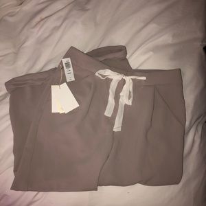 Aritzia Pants - Aritzia Wilfred Pant/Slacks Aritzia Pants - Aritzia Wilfred Pant/Slacks